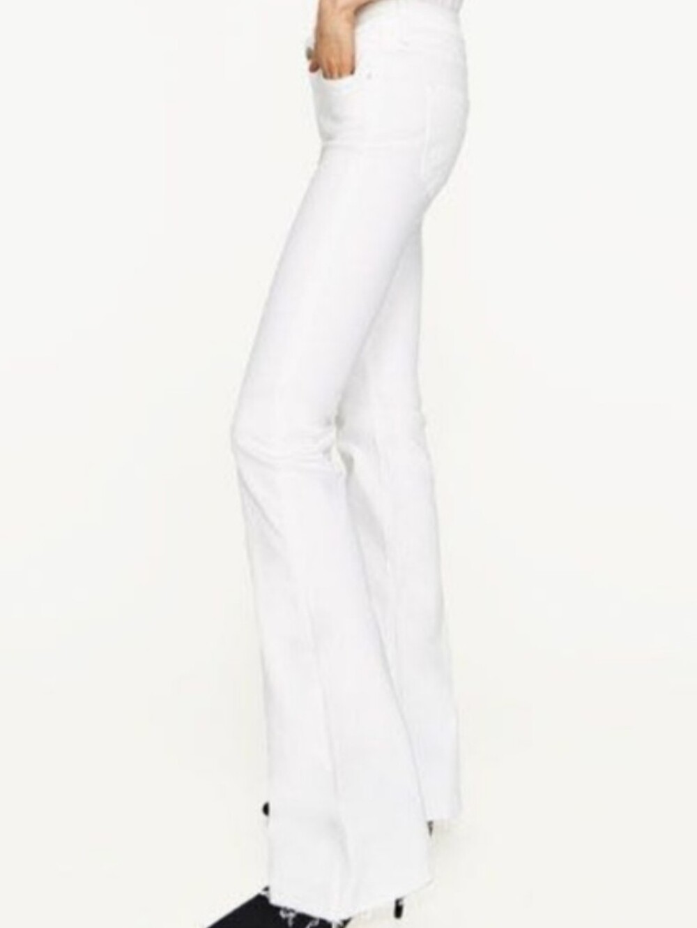 Zara White High-Rise Raw Hem Flare Jeans Size 6